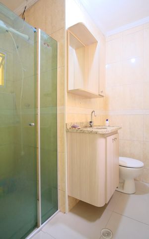 Casa à venda com 240m², 3 quartos e 2 vagasBanheiro Social