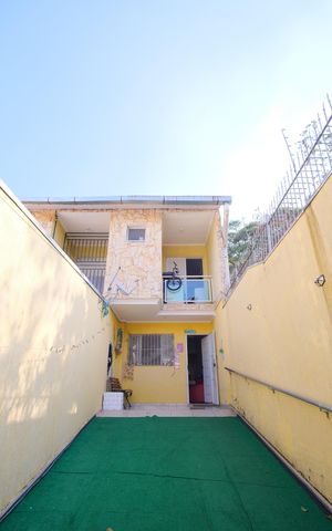 Casa à venda com 240m², 3 quartos e 2 vagasGaragem