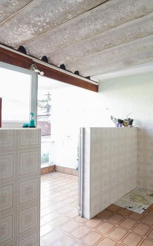 Casa à venda com 750m², 3 quartos e 9 vagas Casa à venda com 750m², 3 quartos e 9 vagasÁrea de Serviço