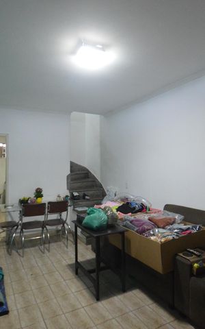 Casa à venda com 150m², 2 quartos e 1 vagaSala