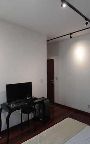 Casa à venda com 900m², 5 quartos e 3 vagasQuarto 1