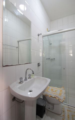 Casa à venda com 900m², 5 quartos e 3 vagasBanheiro de Serviço