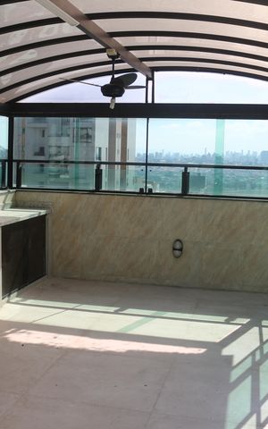 Apartamento à venda com 255m², 4 quartos e 3 vagasCobertura