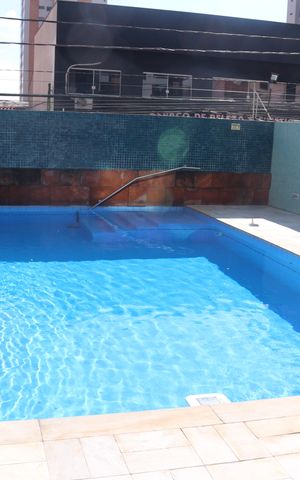 Apartamento à venda com 255m², 4 quartos e 3 vagasÁrea comum - Piscina