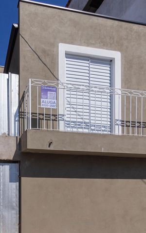 Casa para alugar com 35m², 1 quarto e sem vaga Casa para alugar com 35m², 1 quarto e sem vagaFachada e placa