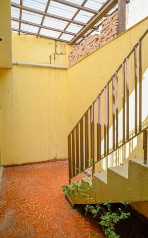 Casa para alugar com 240m², 3 quartos e 3 vagas Casa para alugar com 240m², 3 quartos e 3 vagasEntrada