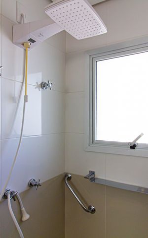 Apartamento à venda com 159m², 2 quartos e 2 vagas Apartamento à venda com 159m², 2 quartos e 2 vagasBanheiro da Suíte 1