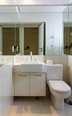 Apartamento à venda com 159m², 2 quartos e 2 vagas Apartamento à venda com 159m², 2 quartos e 2 vagasBanheiro da Suíte 2