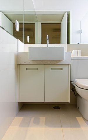 Apartamento à venda com 159m², 2 quartos e 2 vagas Apartamento à venda com 159m², 2 quartos e 2 vagasBanheiro da Suíte 2