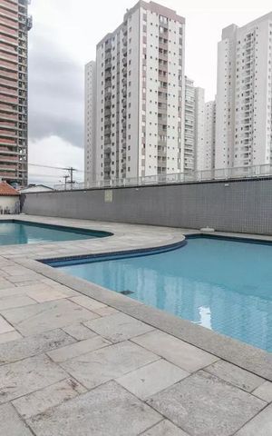 Apartamento à venda com 90m², 3 quartos e 2 vagas Apartamento à venda com 90m², 3 quartos e 2 vagasÁrea comum - Piscina