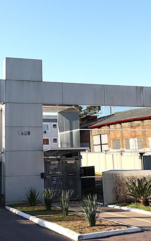 Apartamento para alugar com 55m², 2 quartos e 1 vagaFachada e portaria