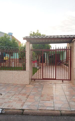 Casa à venda com 180m², 3 quartos e 3 vagasFachada/Placa