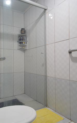 Casa à venda com 180m², 3 quartos e 3 vagasBanheiro 1