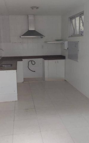 Casa à venda com 200m², 1 quarto e 2 vagas