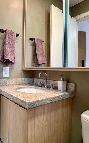 Apartamento à venda com 57m², 1 quarto e 2 vagas Apartamento à venda com 57m², 1 quarto e 2 vagasBanheiro da Suíte