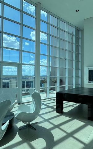 Apartamento à venda com 57m², 1 quarto e 2 vagas Apartamento à venda com 57m², 1 quarto e 2 vagasÁrea comum - Salão de festas