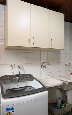 Casa para alugar com 479m², 6 quartos e 3 vagas Casa para alugar com 479m², 6 quartos e 3 vagasLavanderia