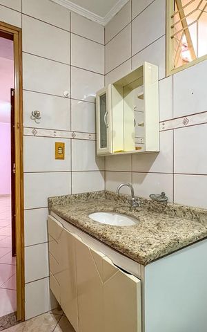 Casa à venda com 159m², 3 quartos e 3 vagas Casa à venda com 159m², 3 quartos e 3 vagasBanheiro