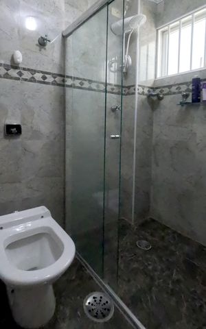 Casa para alugar com 290m², 4 quartos e 3 vagasBanheiro da Suíte 2 (Closet) - 1º Piso