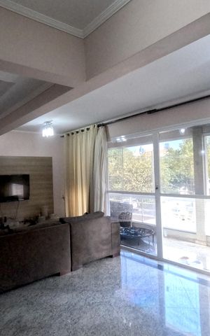 Casa para alugar com 290m², 4 quartos e 3 vagasSala de estar e jantar - 1º Piso