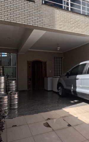 Casa para alugar com 290m², 4 quartos e 3 vagasGaragem