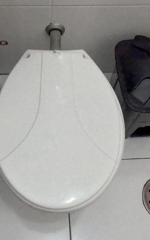 Casa para alugar com 290m², 4 quartos e 3 vagasBanheiro de Serviço - 1º Piso