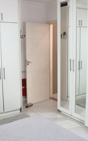 Casa à venda com 242m², 3 quartos e 3 vagasQuarto Suíte