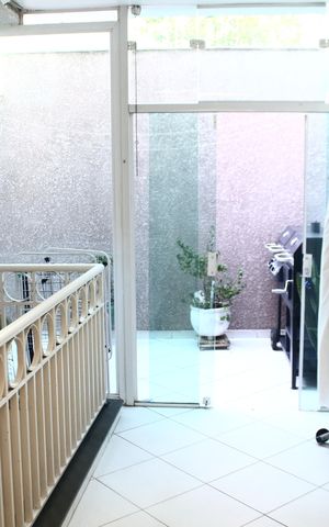 Casa à venda com 242m², 3 quartos e 3 vagasLavanderia