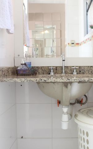 Casa à venda com 242m², 3 quartos e 3 vagasBanheiro da Suíte 2 Suite Americana