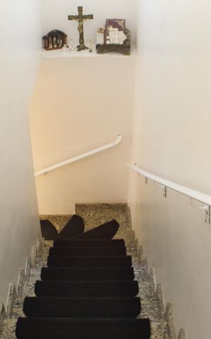 Casa à venda com 242m², 3 quartos e 3 vagasEscada