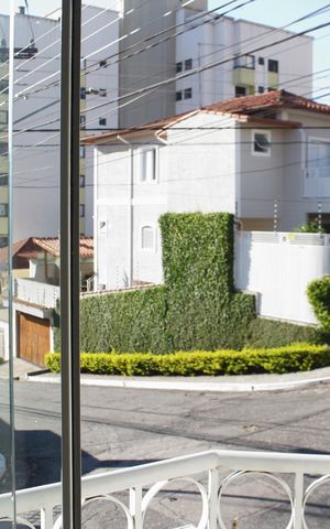 Casa à venda com 242m², 3 quartos e 3 vagasVaranda da Sala 2