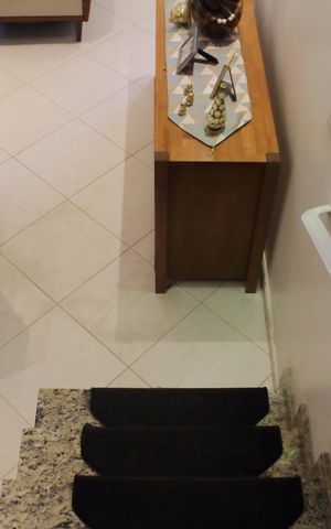 Casa à venda com 242m², 3 quartos e 3 vagasEscada