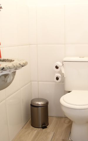 Casa à venda com 242m², 3 quartos e 3 vagasBanheiro Garagem