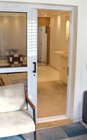 Casa à venda com 242m², 3 quartos e 3 vagasSala 2