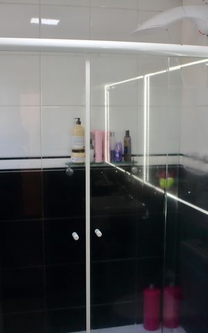 Casa à venda com 242m², 3 quartos e 3 vagasBanheiro da Suíte