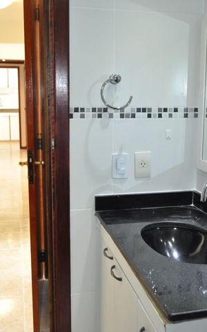 Apartamento à venda com 75m², 2 quartos e 1 vagaBanheiro Social