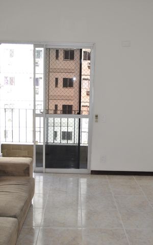 Apartamento à venda com 75m², 2 quartos e 1 vagaSala