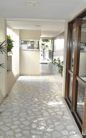 Apartamento à venda com 75m², 2 quartos e 1 vagaÁrea comum