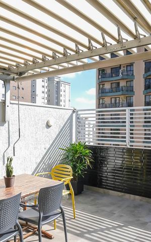 Apartamento à venda com 115m², 2 quartos e 2 vagasVaranda Sala