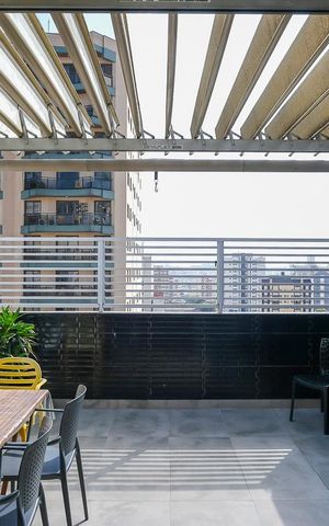 Apartamento à venda com 115m², 2 quartos e 2 vagasVaranda Sala