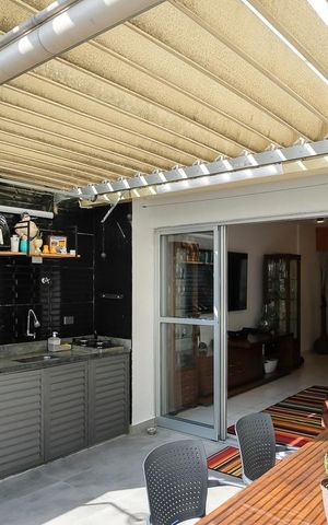 Apartamento à venda com 115m², 2 quartos e 2 vagasVaranda Sala