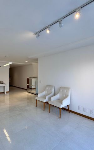 Apartamento à venda com 306m², 3 quartos e 3 vagas Apartamento à venda com 306m², 3 quartos e 3 vagasSala