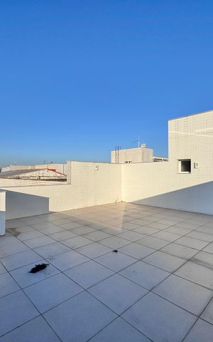 Apartamento à venda com 306m², 3 quartos e 3 vagas Apartamento à venda com 306m², 3 quartos e 3 vagasTerraço