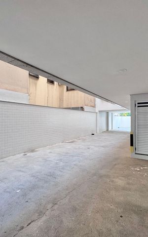 Apartamento à venda com 306m², 3 quartos e 3 vagas Apartamento à venda com 306m², 3 quartos e 3 vagasÁrea comum