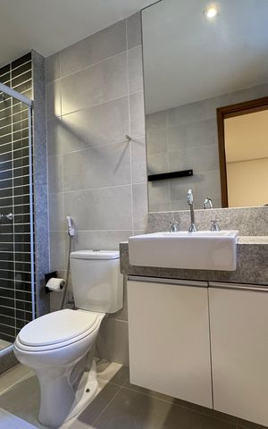 Apartamento à venda com 306m², 3 quartos e 3 vagas Apartamento à venda com 306m², 3 quartos e 3 vagasSuíte 2 - Banheiro