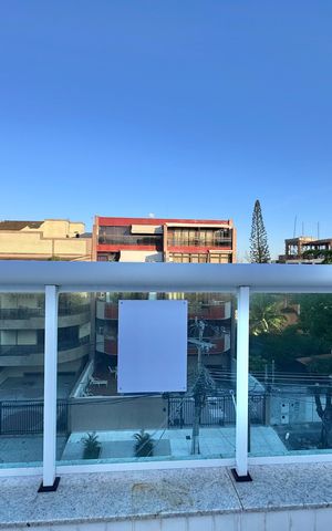 Apartamento à venda com 306m², 3 quartos e 3 vagas Apartamento à venda com 306m², 3 quartos e 3 vagasPlaquinha Quinto Andar