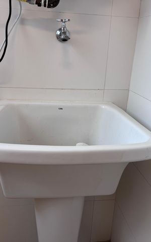 Apartamento à venda com 306m², 3 quartos e 3 vagas Apartamento à venda com 306m², 3 quartos e 3 vagasCozinha e Área de Serviço