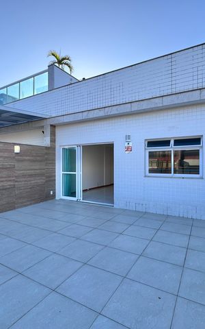 Apartamento à venda com 306m², 3 quartos e 3 vagas Apartamento à venda com 306m², 3 quartos e 3 vagasVaranda
