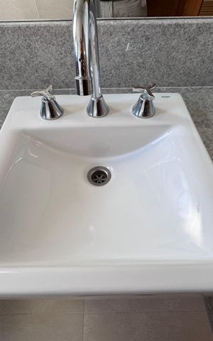 Apartamento à venda com 306m², 3 quartos e 3 vagas Apartamento à venda com 306m², 3 quartos e 3 vagasSuíte 1 - Banheiro