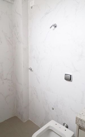 Apartamento para alugar com 66m², 2 quartos e 2 vagasBanheiro da Suíte